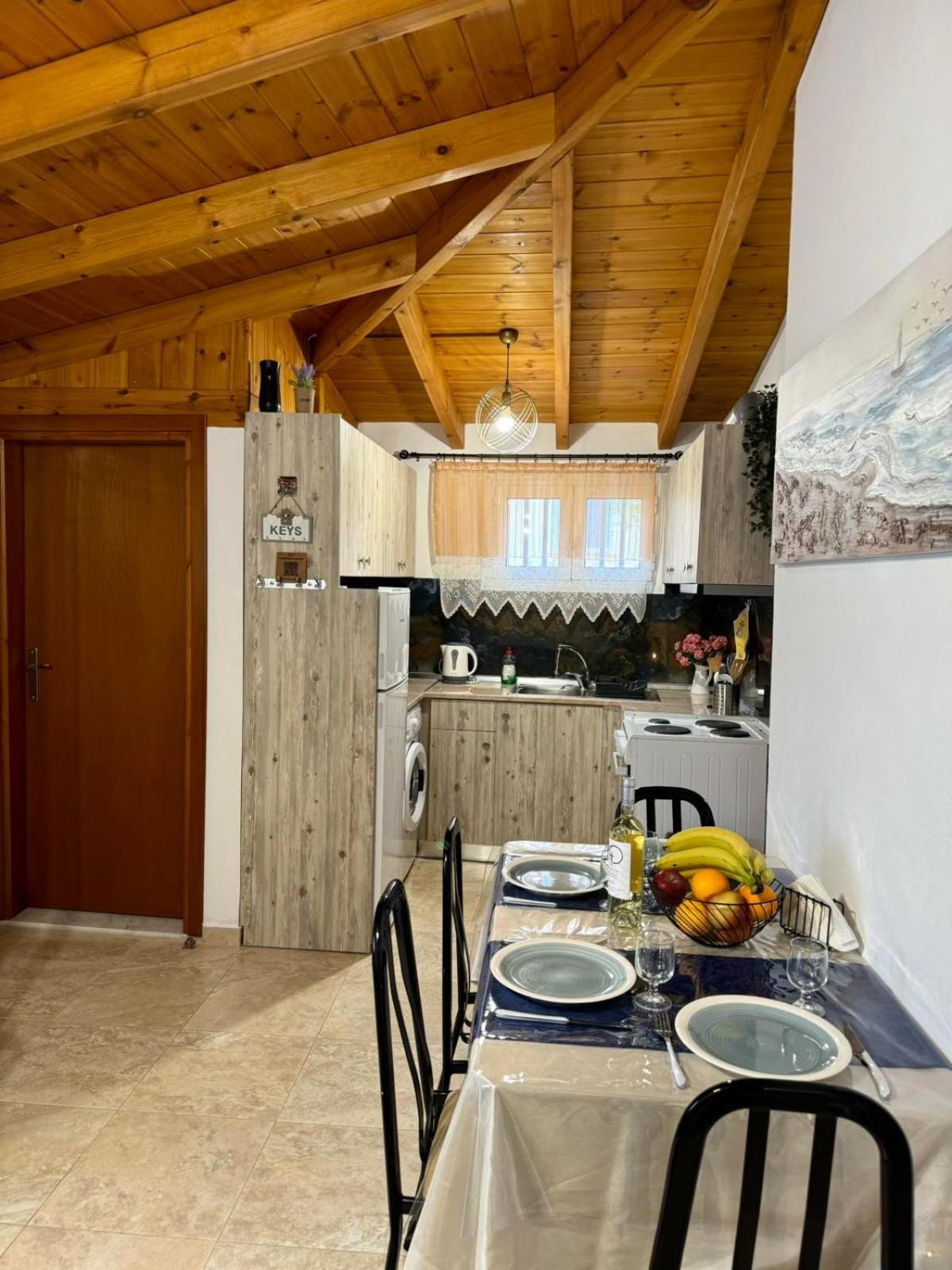 Alleyhouse 83